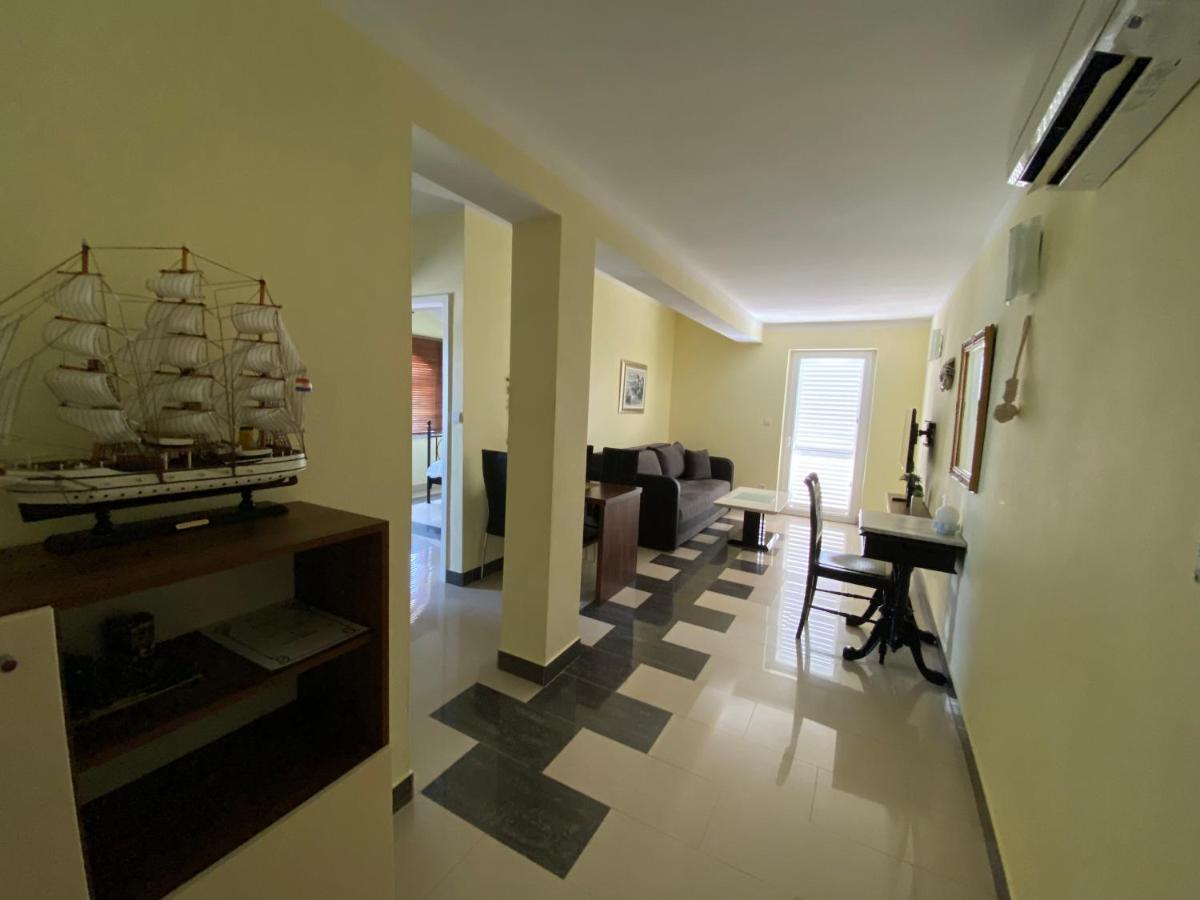 Apartments Villa Lora Kraj  Экстерьер фото