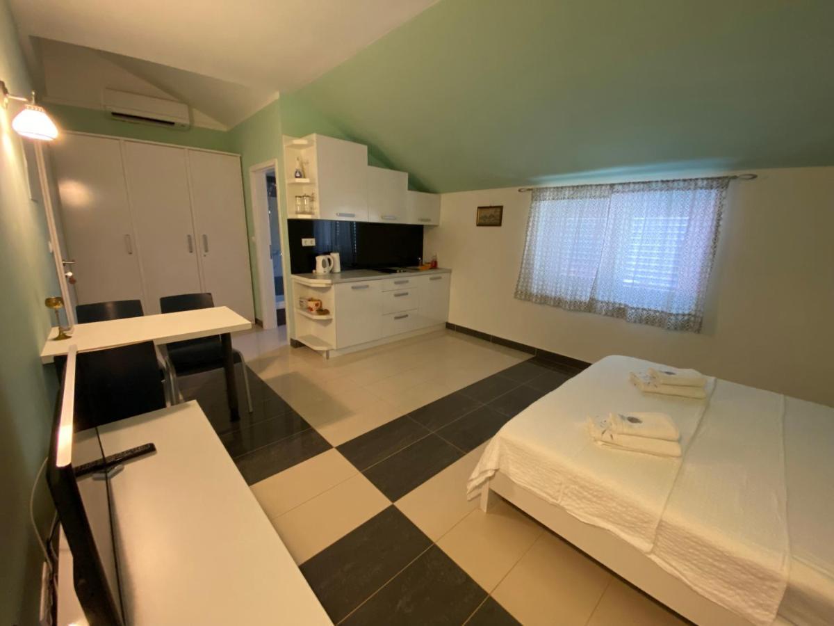 Apartments Villa Lora Kraj  Экстерьер фото