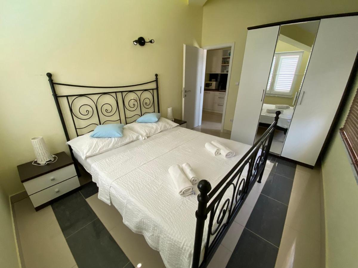 Apartments Villa Lora Kraj  Экстерьер фото